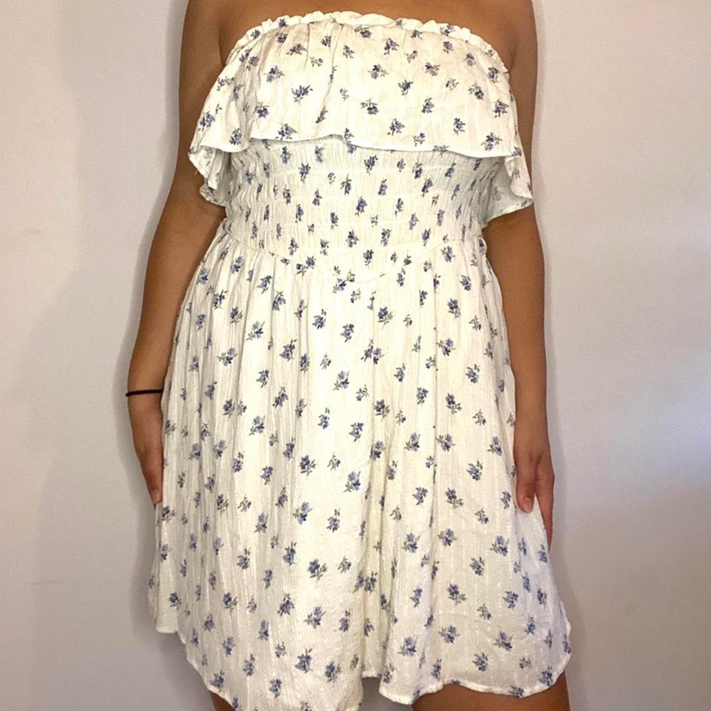 American Eagle Outfitters Cream Strapless Smocked Sundress